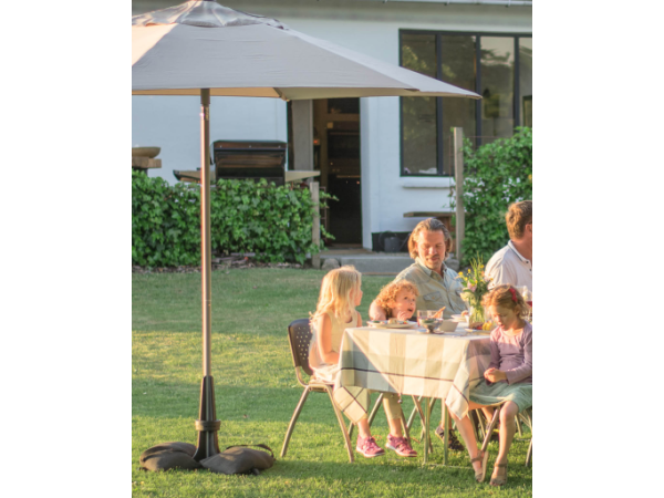 Baser Heavy Duty Sonnenschirmständer mit befüllbaren Sandsäcken
