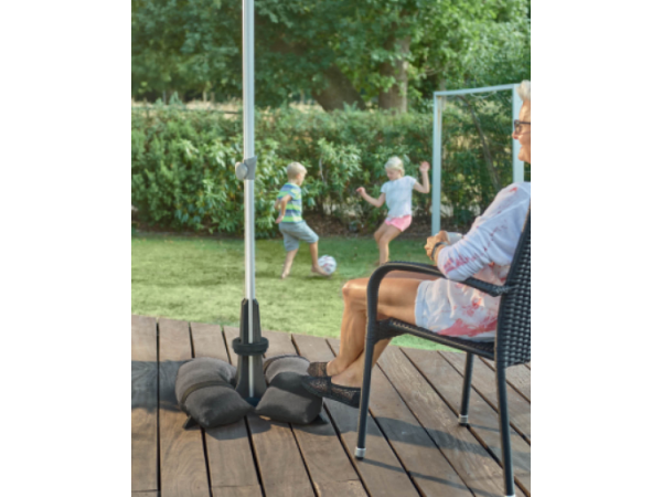 Original Sonnenschirmständer mit befüllbaren Sandsäcken